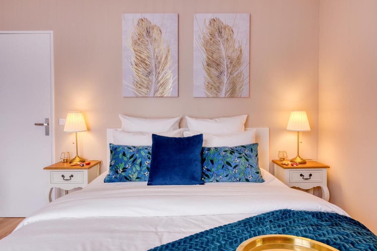 Studio Hotel - Lit King Size - Parking - Wifi - Proche Cdg リヴリー・ガルガン エクステリア 写真